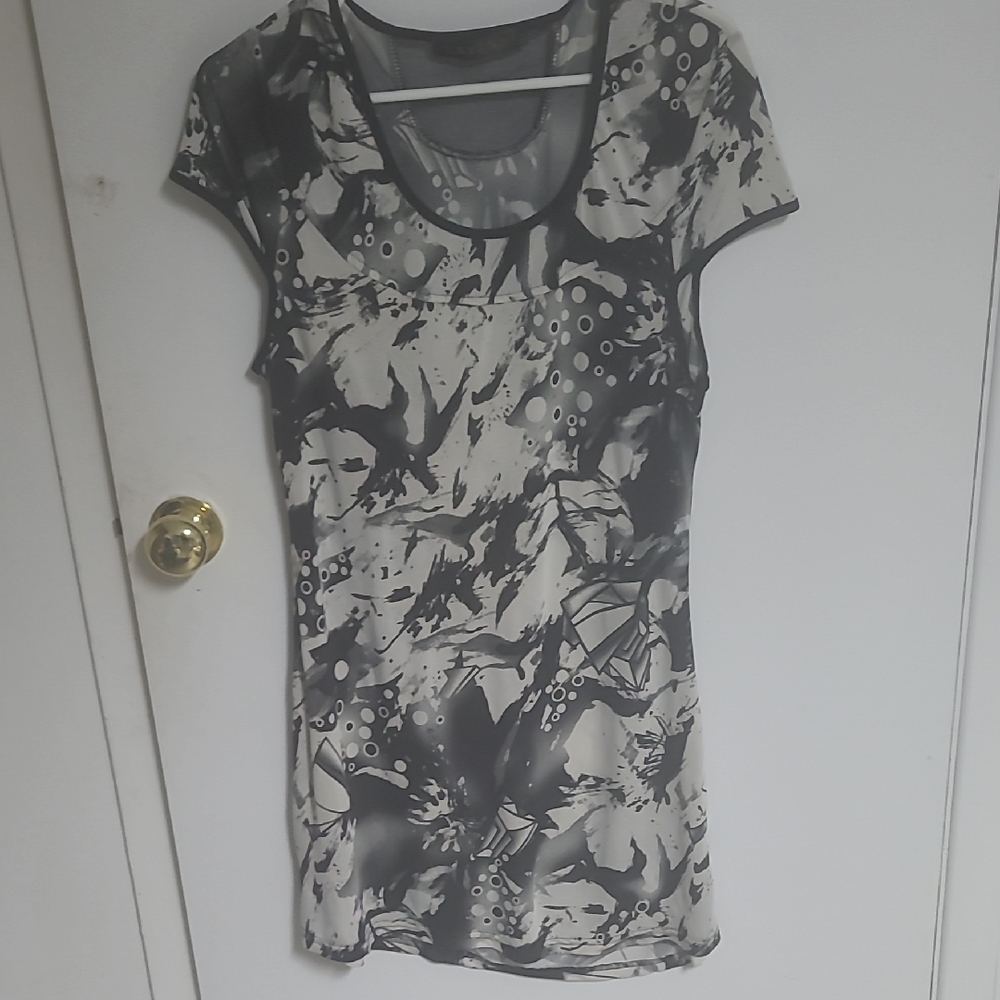 Black & White Abstract Short Sleeve Scoop Neck Top